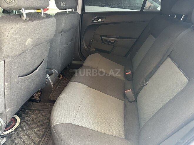 Opel Astra-10