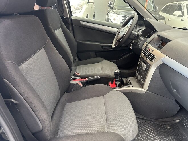 Opel Astra-12