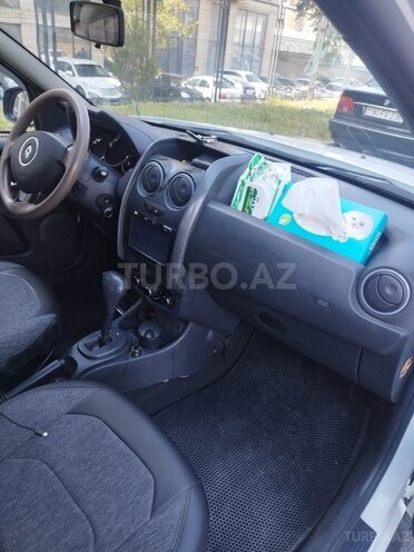 Renault Duster-12