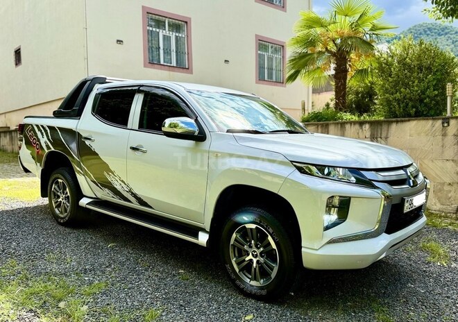 Mitsubishi L200-7