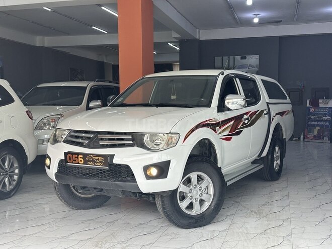 Mitsubishi L200-2