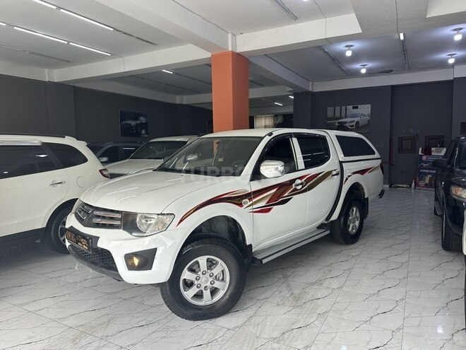 Mitsubishi L200-3