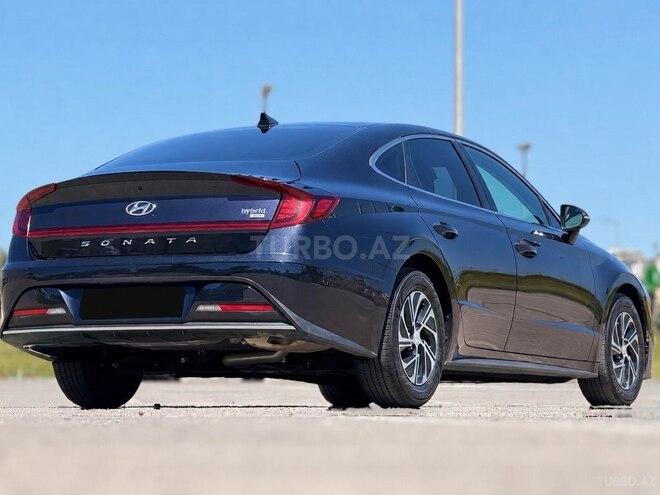 Hyundai Sonata-5