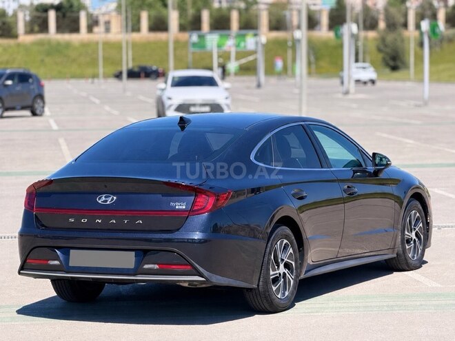 Hyundai Sonata-3
