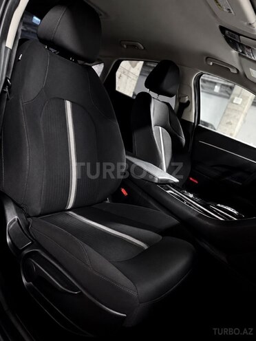 Hyundai Sonata-18