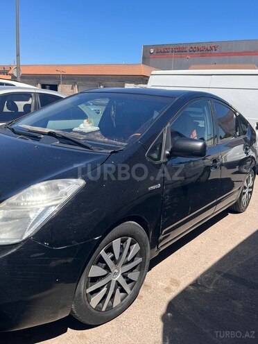 Toyota Prius-2