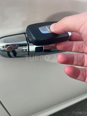 Hyundai i20-19