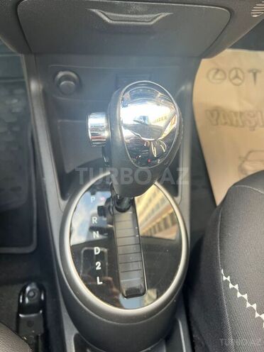Hyundai i20-16