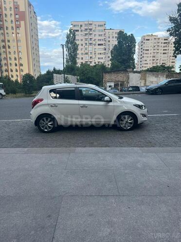 Hyundai i20-4
