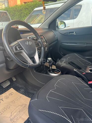 Hyundai i20-8
