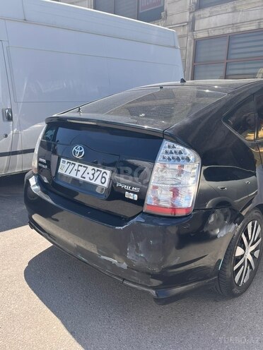 Toyota Prius-5