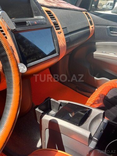 Toyota Prius-13