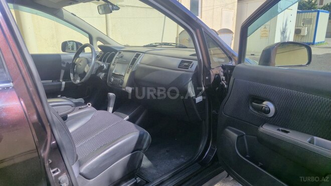 Nissan Tiida-14