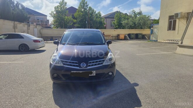 Nissan Tiida-9