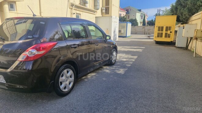 Nissan Tiida-6