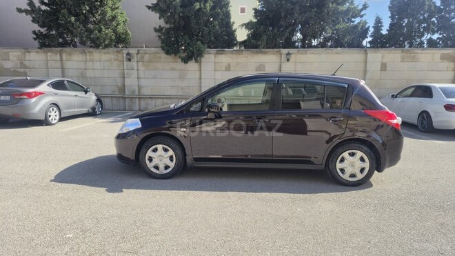 Nissan Tiida-10