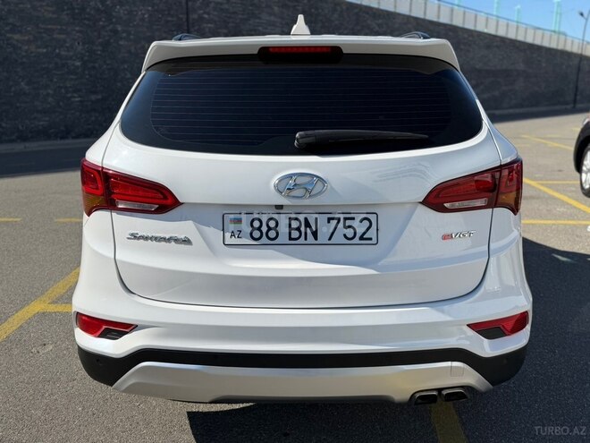 Hyundai Santa Fe-5