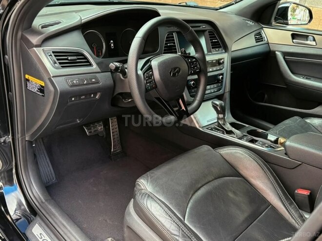 Hyundai Sonata-11