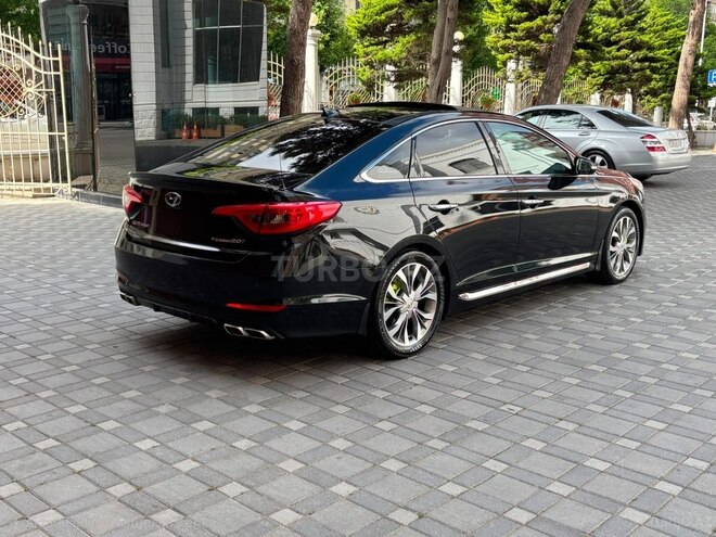 Hyundai Sonata-4