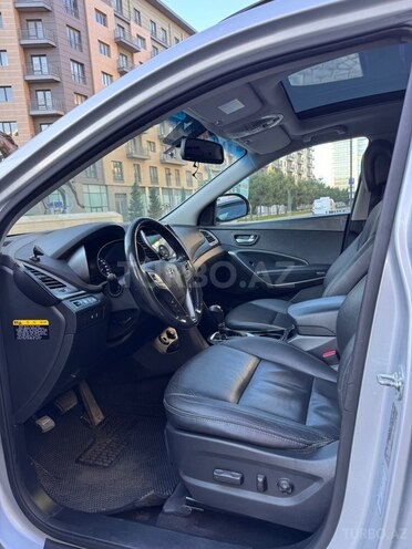 Hyundai Santa Fe-19