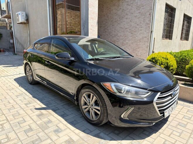 Hyundai Elantra-9