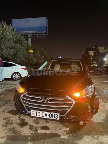 Hyundai Elantra-1