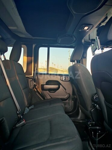 Jeep Wrangler-14