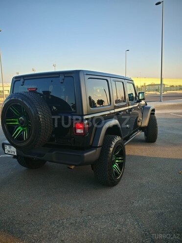 Jeep Wrangler-16