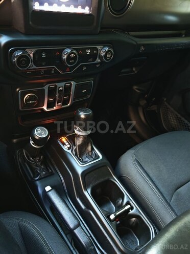 Jeep Wrangler-8
