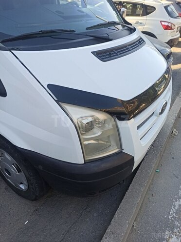 Ford Transit-1