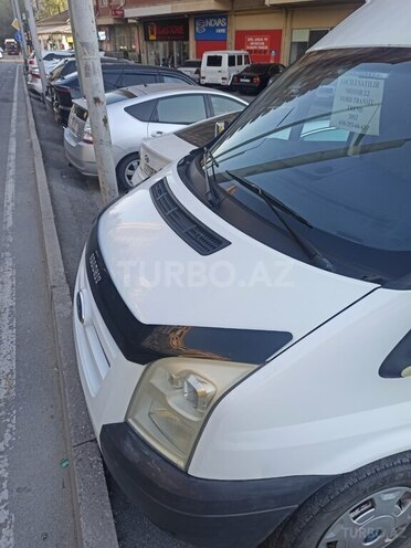 Ford Transit-2