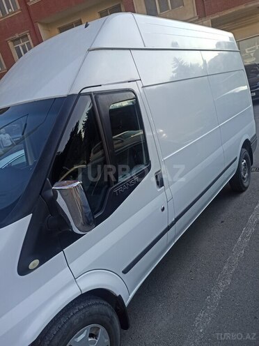 Ford Transit-3