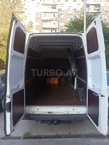 Ford Transit-11