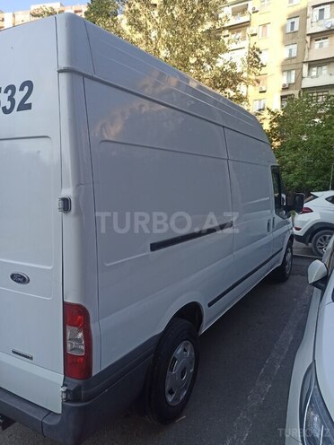 Ford Transit-12