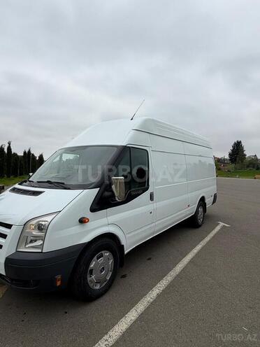 Ford Transit-6