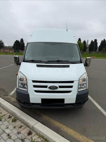 Ford Transit-1