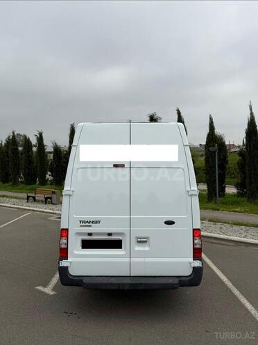 Ford Transit-4