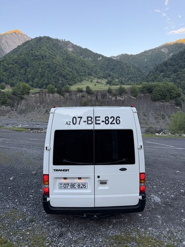 Ford Transit-2