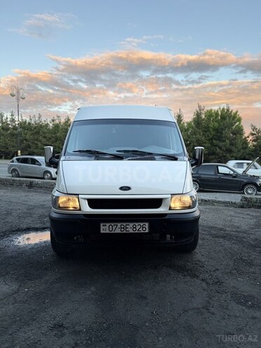 Ford Transit-4