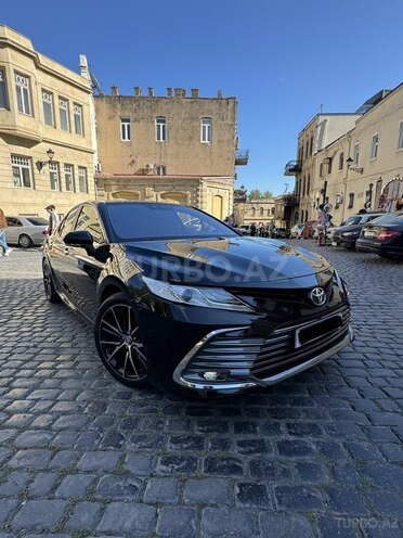 Toyota Camry-1