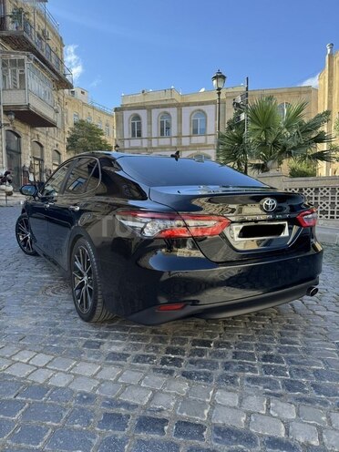 Toyota Camry-12
