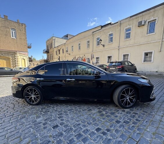 Toyota Camry-6