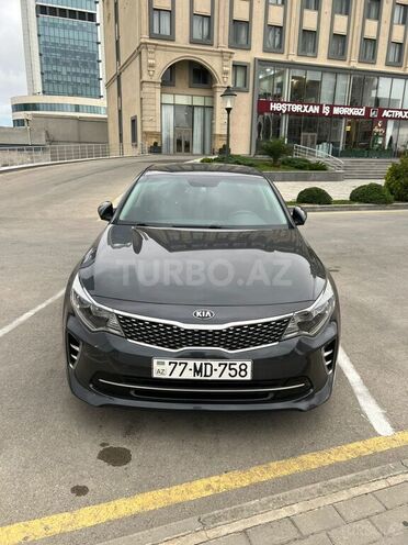 Kia K5-1