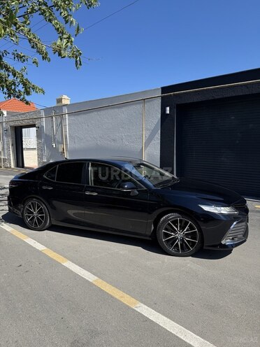 Toyota Camry-9