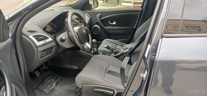 Renault Megane-7