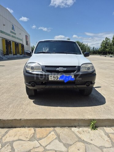 Chevrolet Niva-1
