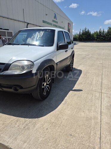 Chevrolet Niva-11
