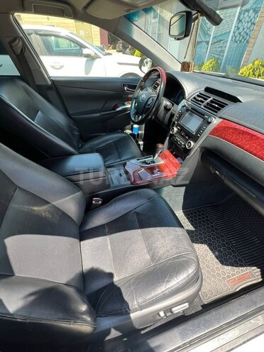 Toyota Camry-6