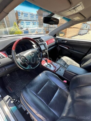 Toyota Camry-3