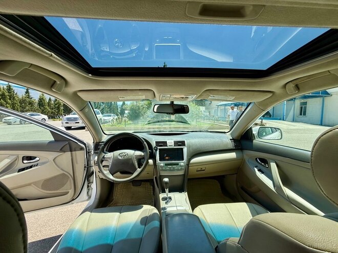 Toyota Camry-9